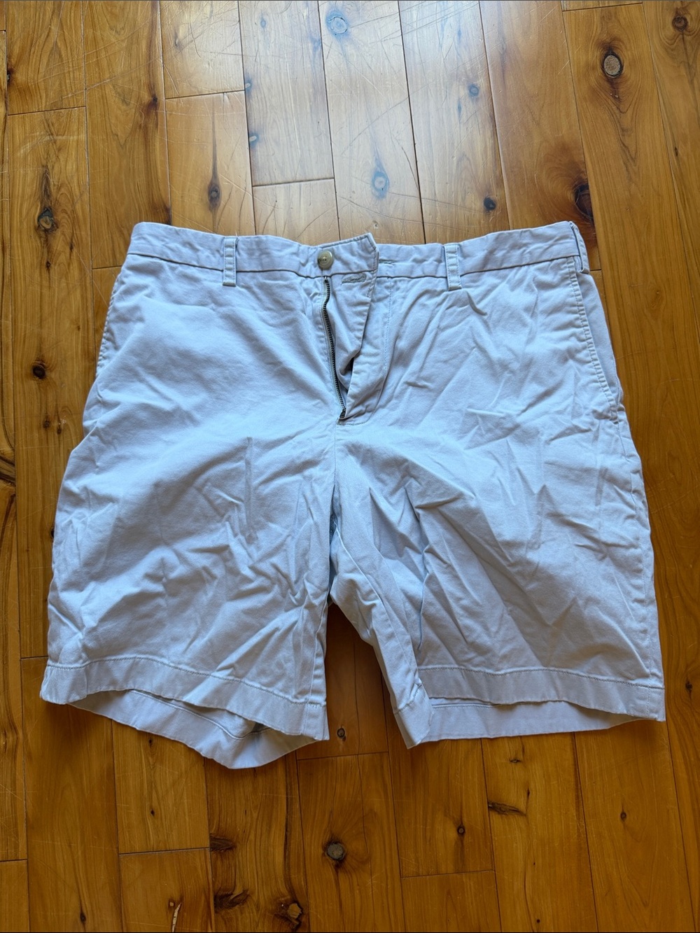 Southern Tide Pale Blue Flat-Front Men’s Cotton Shorts